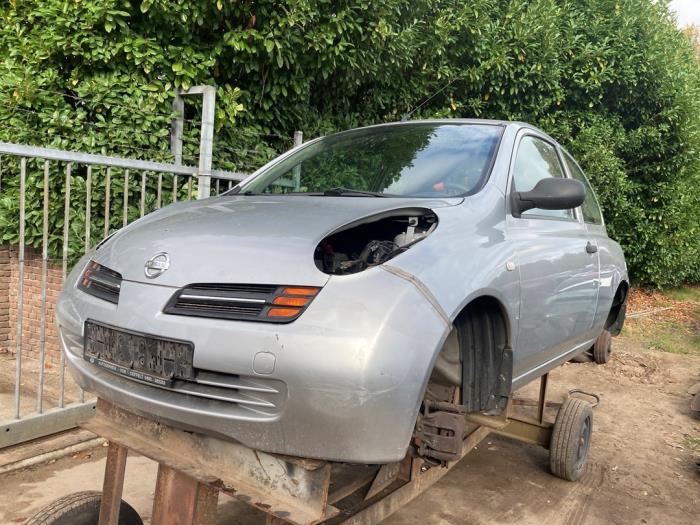 Nissan Micra 1.2 16V Skrotfordon (2004, GRIJS)