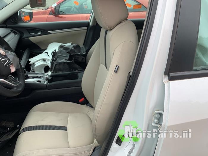 Honda Civic Samochód złomowany (2017, Bialy)