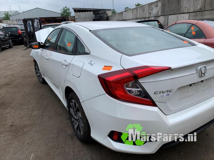 Honda Civic Samochód złomowany (2017, Bialy)