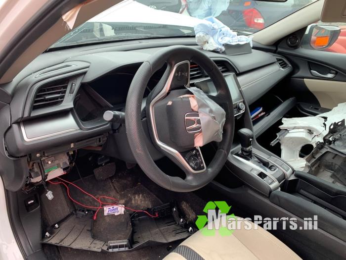 Honda Civic Samochód złomowany (2017, Bialy)