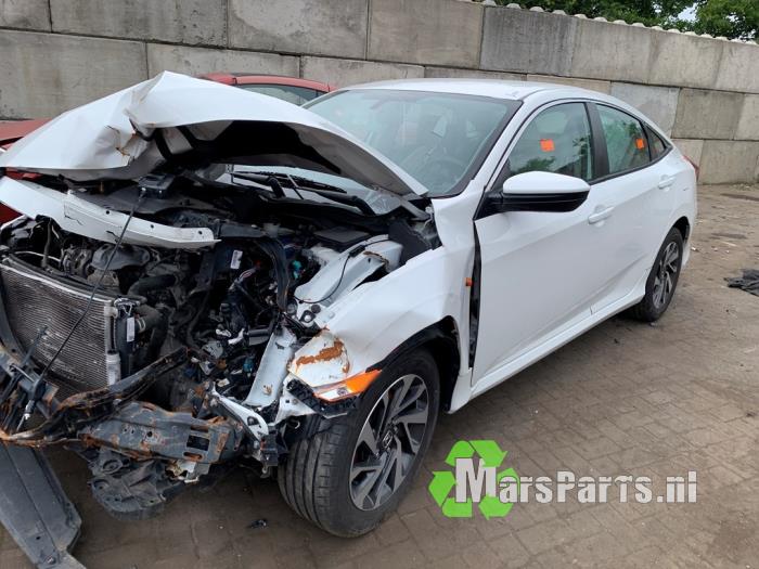 Honda Civic Samochód złomowany (2017, Bialy)
