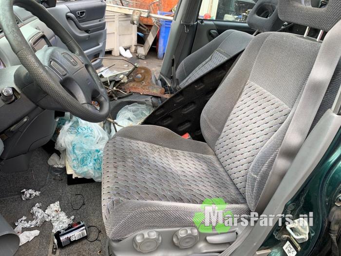 Honda CR-V 2.0i 16V VTEC Skrotfordon (2000, GROEN)