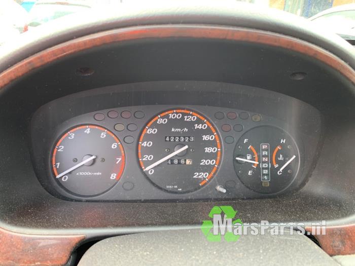 Honda CR-V 2.0i 16V VTEC Skrotfordon (2000, GROEN)