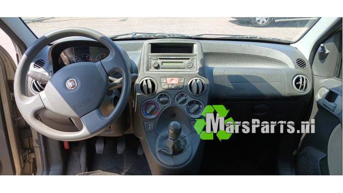 Fiat Panda 1.2 Fire Samochód złomowany (2009, Bez)