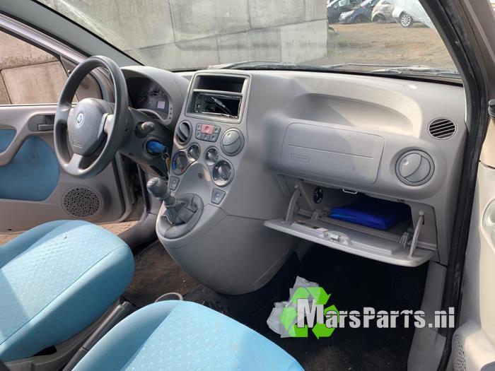 Fiat Panda 1.2 Fire Sloopvoertuig (2003, Grijs)