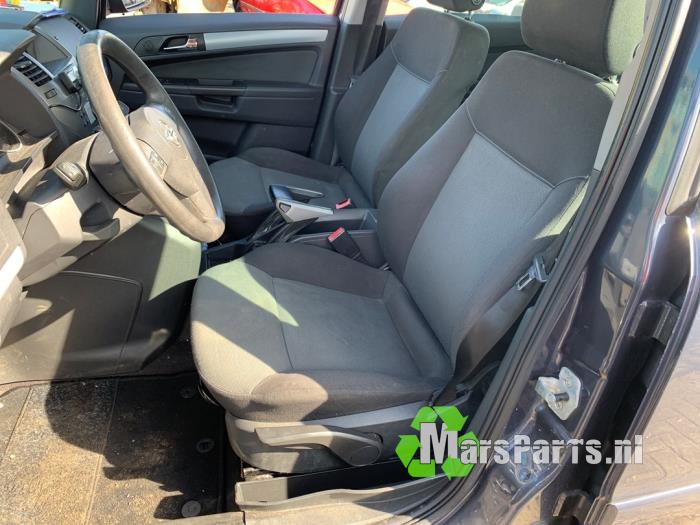 Opel Zafira 1.6 16V Vehículo de desguace (2007, Gris)