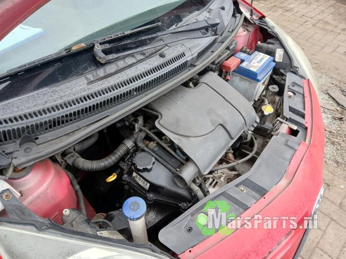 Toyota Aygo 1.0 12V VVT-i Samochód złomowany (2007, Czerwony)