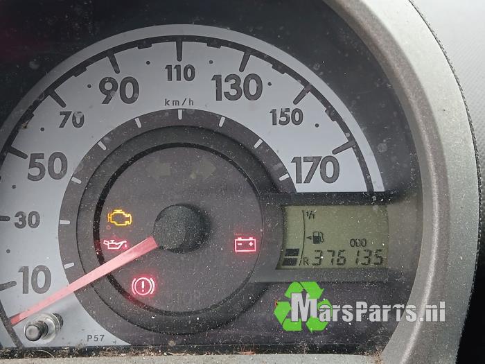 Toyota Aygo 1.0 12V VVT-i Samochód złomowany (2007, Czerwony)