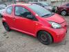 Toyota Aygo 1.0 12V VVT-i Samochód złomowany (2007, Czerwony)