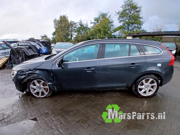 Volvo V60 I 2.0 D4 16V Sloopvoertuig (2015, Grijs)