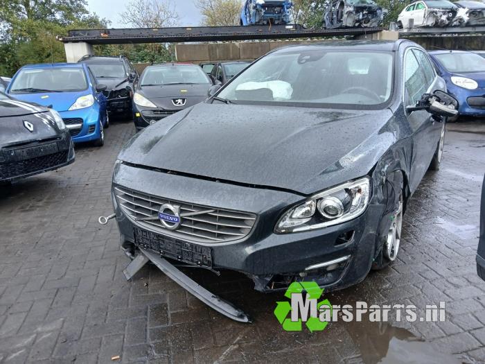 Volvo V60 I 2.0 D4 16V Sloopvoertuig (2015, Grijs)