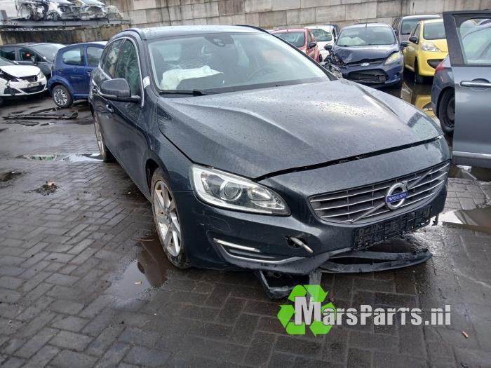 Volvo V60 I 2.0 D4 16V Sloopvoertuig (2015, Grijs)