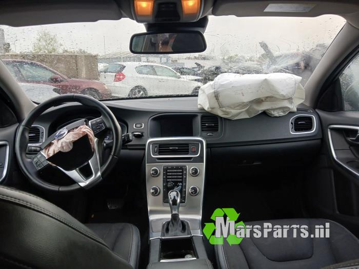 Volvo V60 I 2.0 D4 16V Sloopvoertuig (2015, Grijs)