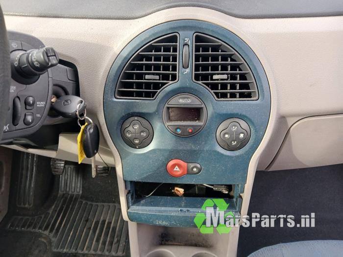 Renault Modus/Grand Modus 1.2 16V Samochód złomowany (2005, Niebieski)