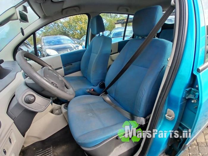 Renault Modus/Grand Modus 1.2 16V Samochód złomowany (2005, Niebieski)