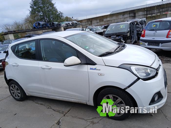 Hyundai i10 1.0 12V Sloopvoertuig (2015, Wit)