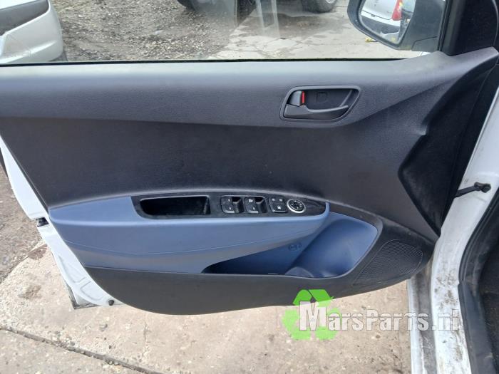 Hyundai i10 1.0 12V Sloopvoertuig (2015, Wit)