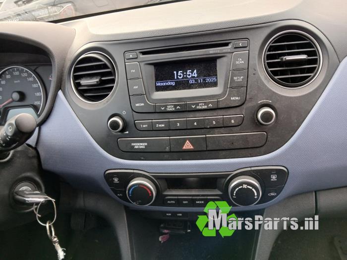 Hyundai i10 1.0 12V Sloopvoertuig (2015, Wit)