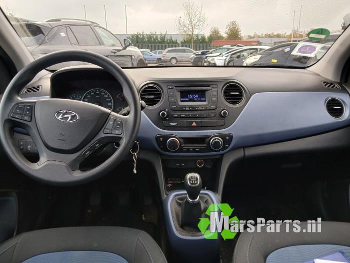 Hyundai i10 1.0 12V Sloopvoertuig (2015, Wit)