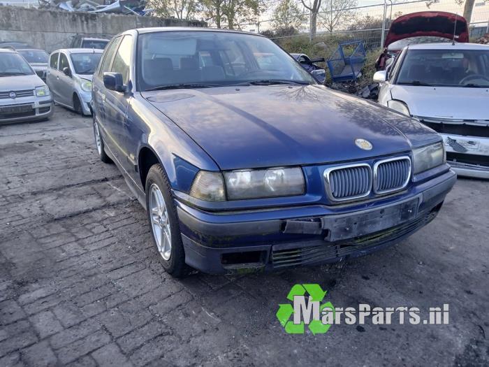 BMW 3 serie Touring 316i Sloopvoertuig (1998, Blauw)