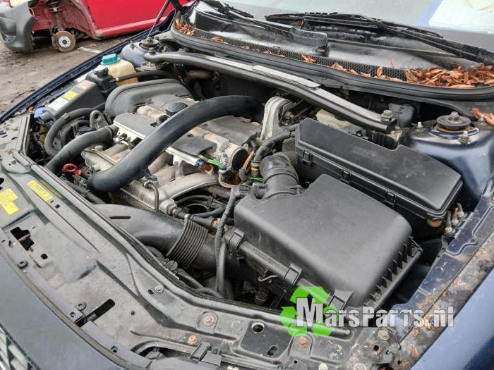 Volvo XC70 XC70 2.4 T 20V Samochód złomowany (2001, Niebieski)