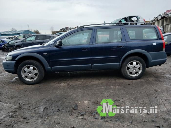 Volvo XC70 XC70 2.4 T 20V Samochód złomowany (2001, Niebieski)