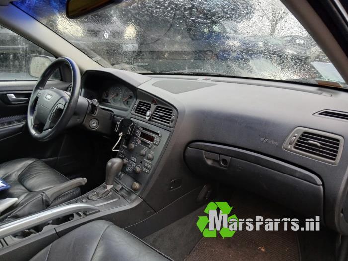 Volvo XC70 XC70 2.4 T 20V Samochód złomowany (2001, Niebieski)