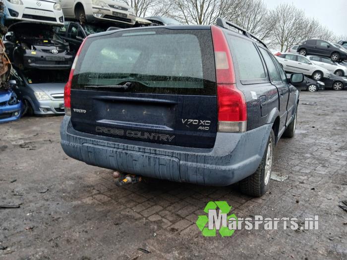 Volvo XC70 XC70 2.4 T 20V Samochód złomowany (2001, Niebieski)