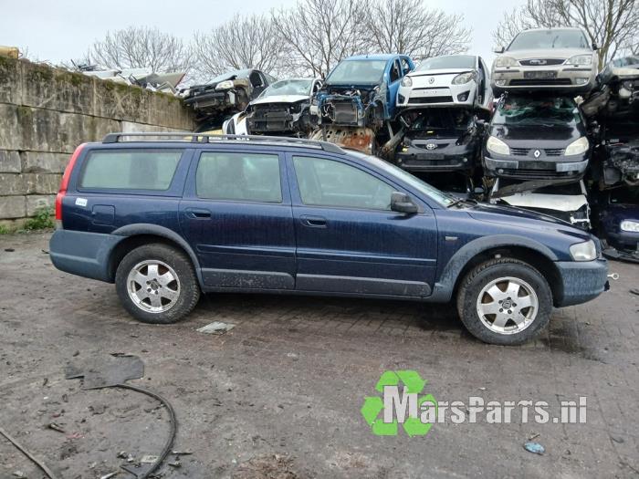 Volvo XC70 XC70 2.4 T 20V Samochód złomowany (2001, Niebieski)