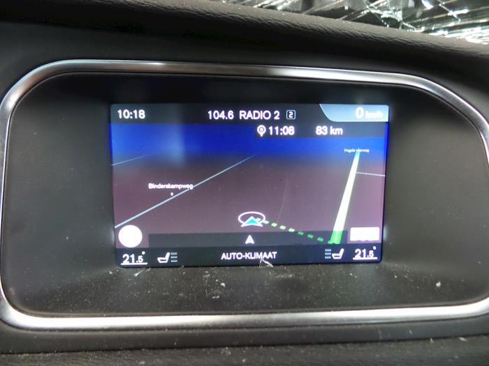 Volvo V40 2.0 D2 16V Skrotfordon (2015, ZWART)