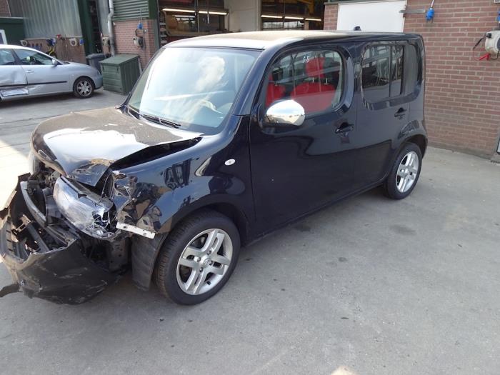 Nissan Cube 1.6 16V Skrotfordon (2011, ZWART)