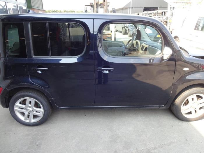 Nissan Cube 1.6 16V Skrotfordon (2011, ZWART)