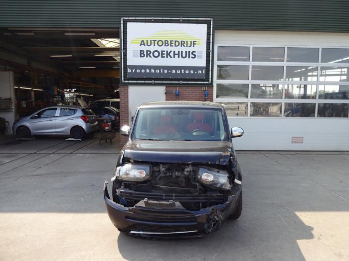 Nissan Cube 1.6 16V Skrotfordon (2011, ZWART)