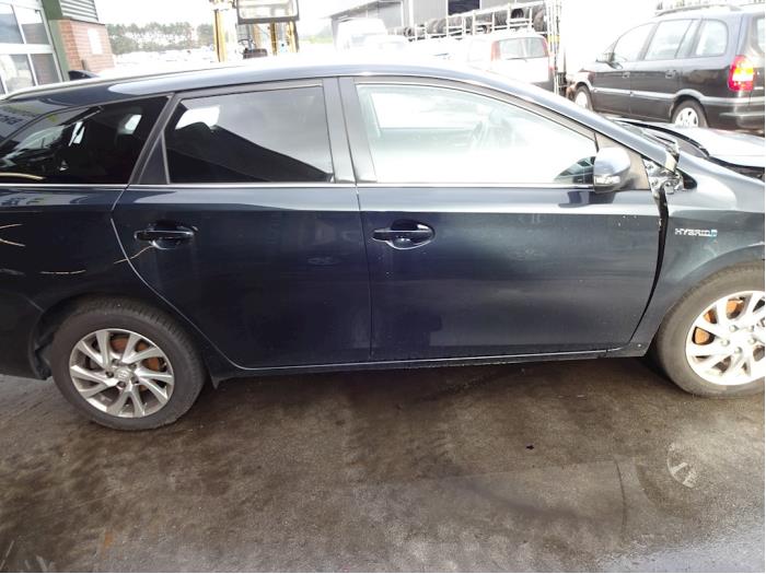 Toyota Auris Touring Sports 1.8 16V Hybrid Sloopvoertuig (2015, Grijs)