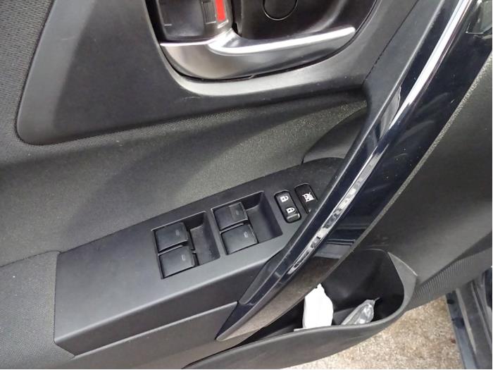 Toyota Auris Touring Sports 1.8 16V Hybrid Sloopvoertuig (2015, Grijs)