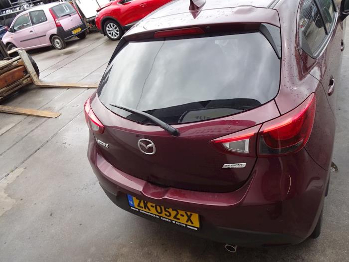 Mazda 2 1.5 SkyActiv-G 90 Sloopvoertuig (2019, Rood)