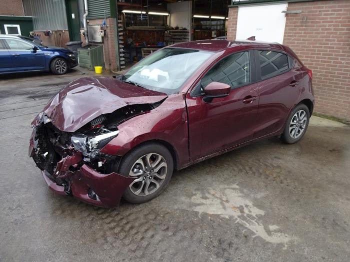 Mazda 2 1.5 SkyActiv-G 90 Sloopvoertuig (2019, Rood)