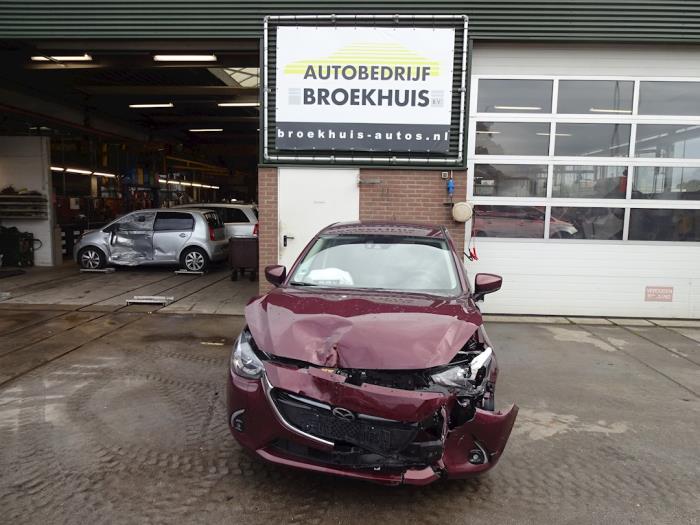 Mazda 2 1.5 SkyActiv-G 90 Sloopvoertuig (2019, Rood)