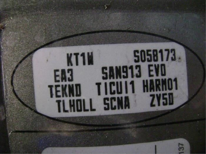 Renault Laguna III Estate 2.0 dCi 16V 150 Sloopvoertuig (2009, Grijs)