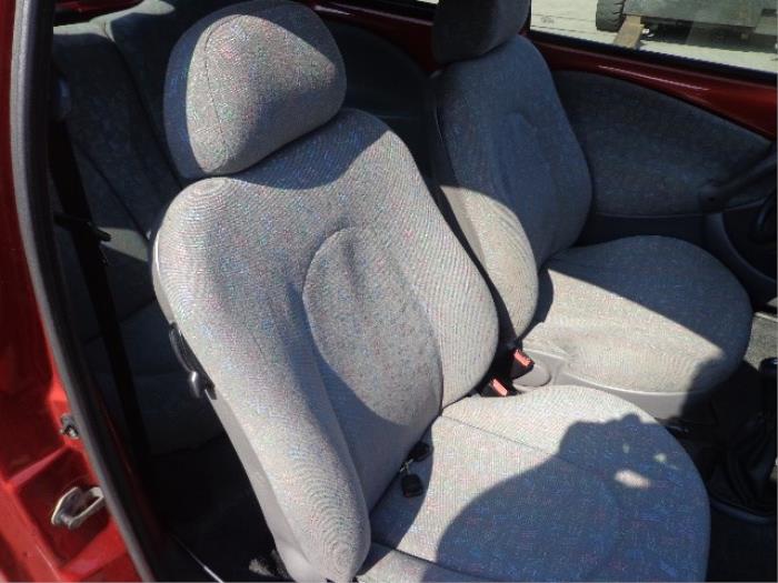 Ford Ka I 1.3i Skrotfordon (1999, ROOD)