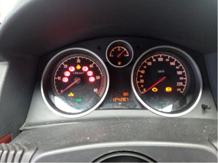 Opel Astra H 1.7 CDTi 16V Skrotfordon (2004, GRIJS)