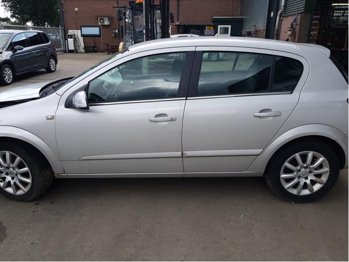 Opel Astra H 1.7 CDTi 16V Skrotfordon (2004, GRIJS)
