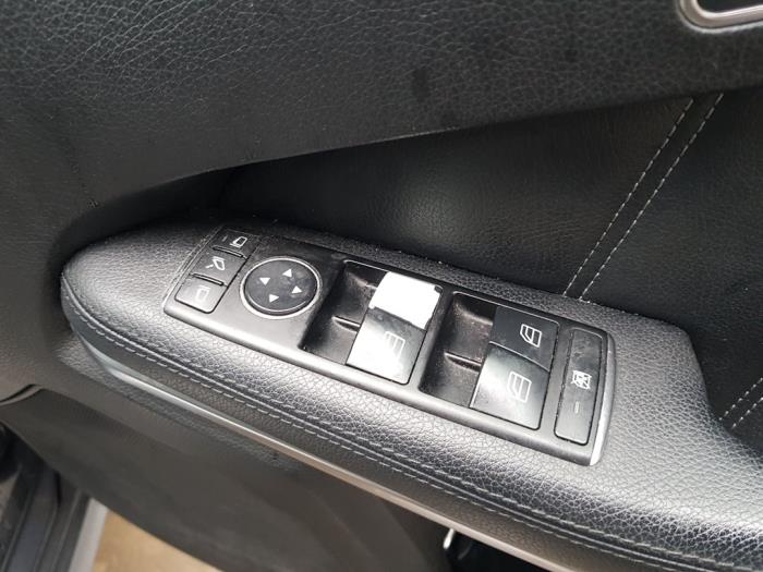 Mercedes E E-220 CDI 16V BlueEfficiency,BlueTEC Skrotfordon (2013, GRIJS)