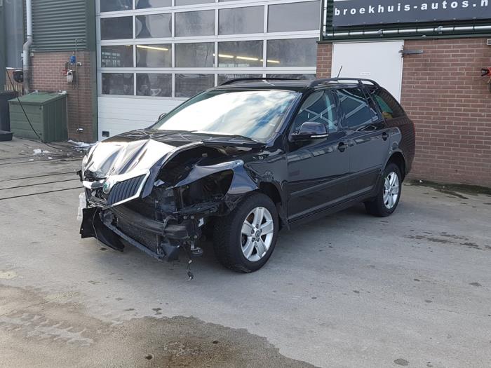 Skoda Octavia Combi 1.2 TSI Sloopvoertuig (2011, Zwart)