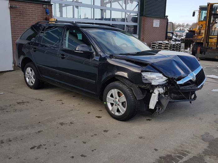 Skoda Octavia Combi 1.2 TSI Sloopvoertuig (2011, Zwart)
