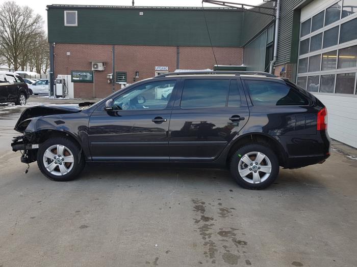 Skoda Octavia Combi 1.2 TSI Sloopvoertuig (2011, Zwart)