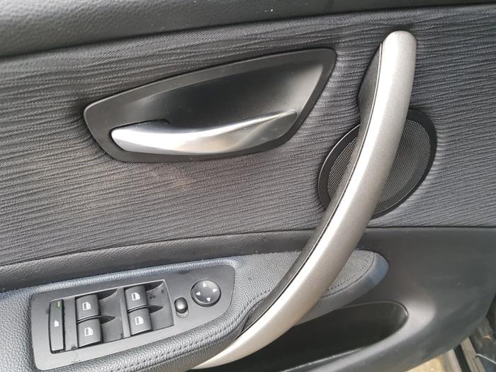 BMW 1 serie 116i 2.0 16V Sloopvoertuig (2010, Zwart)