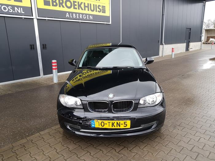 BMW 1 serie 116i 2.0 16V Sloopvoertuig (2010, Zwart)