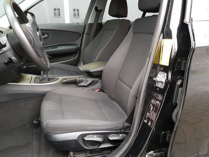 BMW 1 serie 116i 2.0 16V Sloopvoertuig (2010, Zwart)