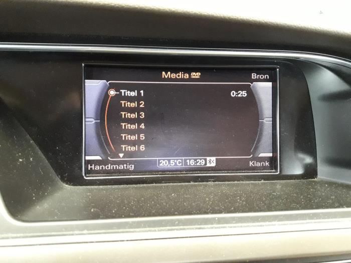 Audi A4 Avant 1.8 TFSI 16V Skrotfordon (2012, ZWART)